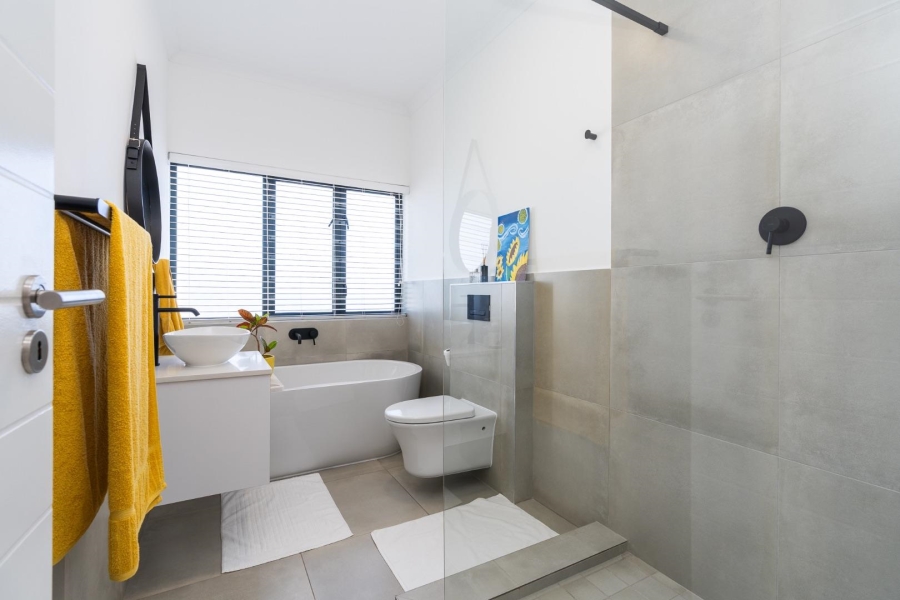 4 Bedroom Property for Sale in Sandown Western Cape